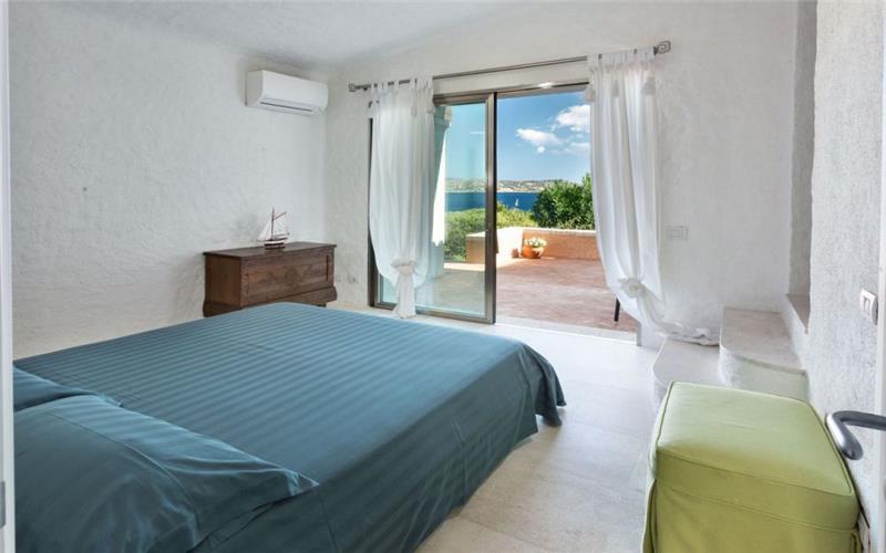 Sea-view villa in Sardinia, photograph 25