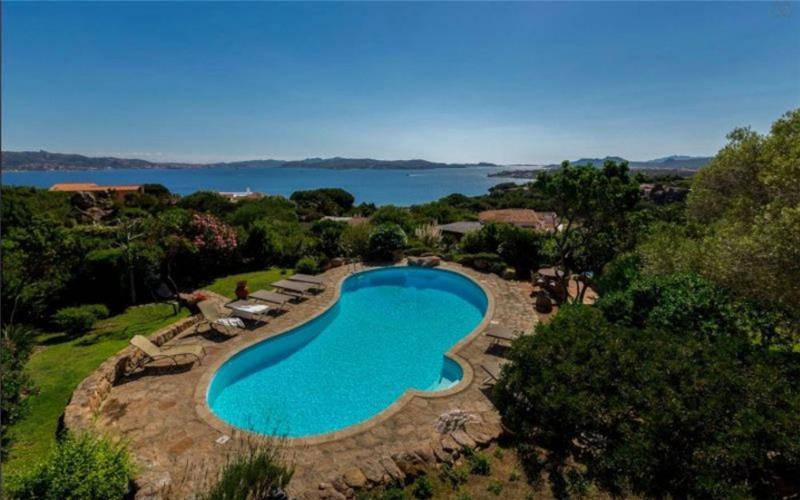 Sea-view villa in Sardinia, photograph 4