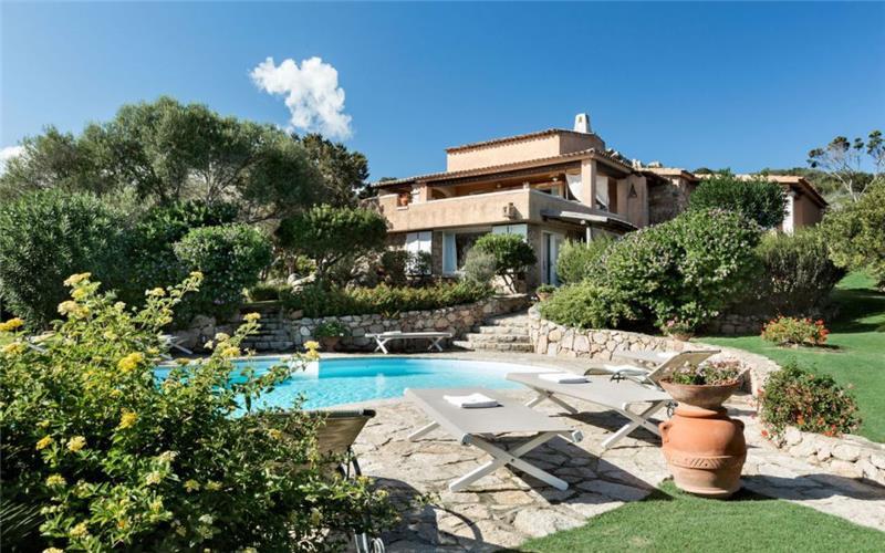 Sea-view villa in Sardinia, photograph 6
