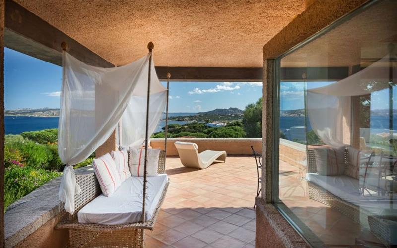 Sea-view villa in Sardinia, photograph 14