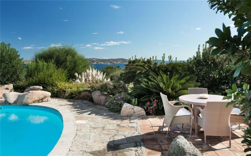 Sea-view villa in Sardinia, photograph 7