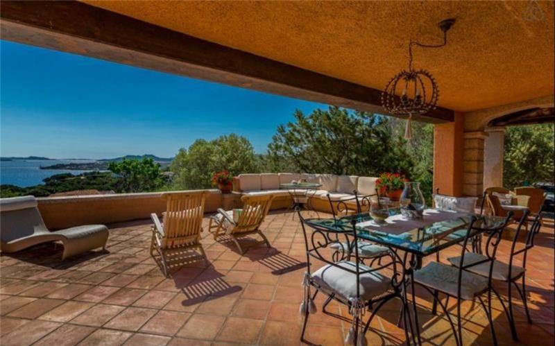 Sea-view villa in Sardinia, photograph 11