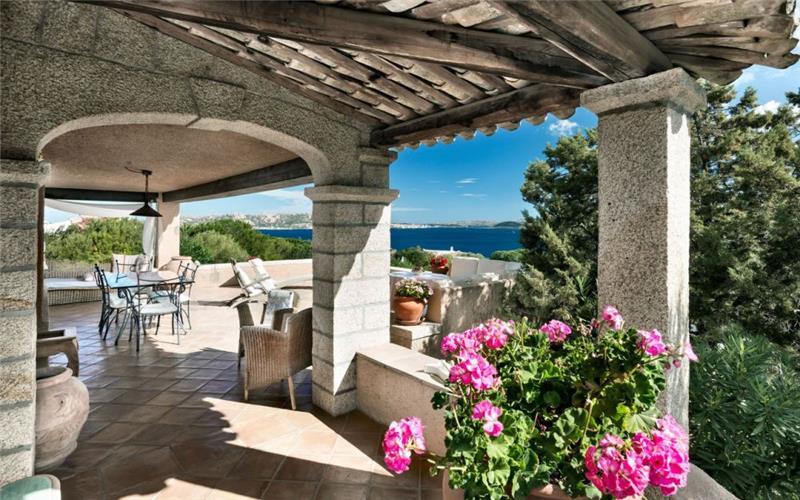 Sea-view villa in Sardinia, photograph 8