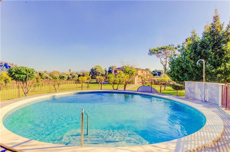 Villa in Mallorca, photograph 1