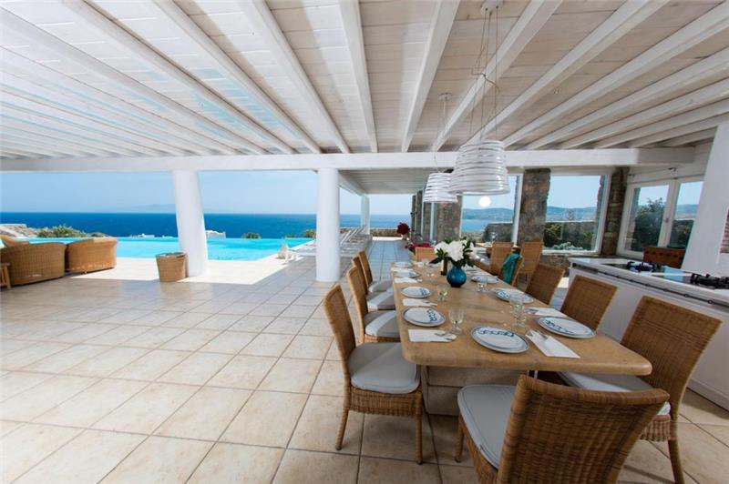 Sea-view villa in Lia, photograph 7