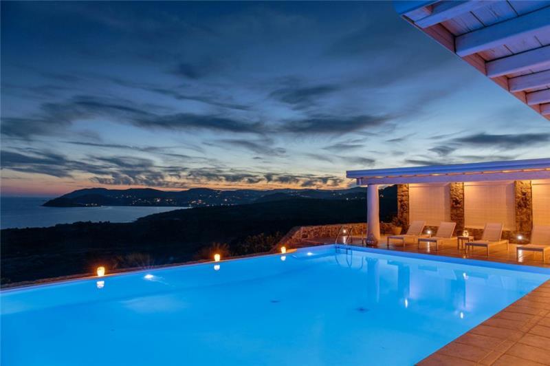 Sea-view villa in Lia, photograph 6