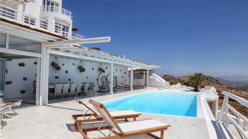 8 Bedroom Villa with Infinity Pool in Fanari on Mykonos, Sleeps 16