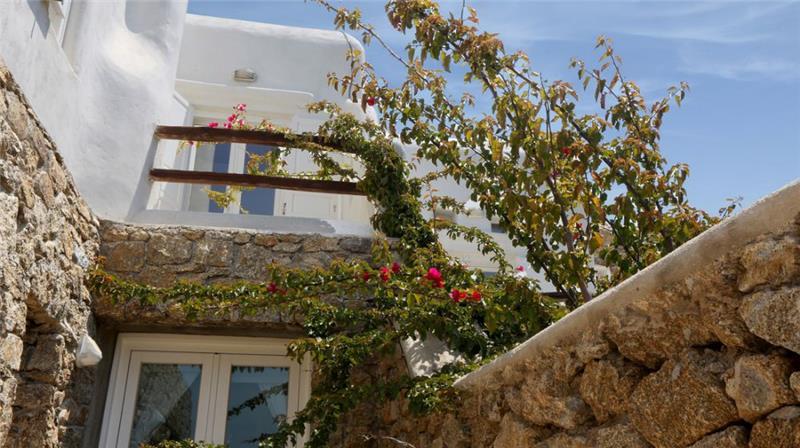 Sea-view villa in Super Paradise, photograph 19