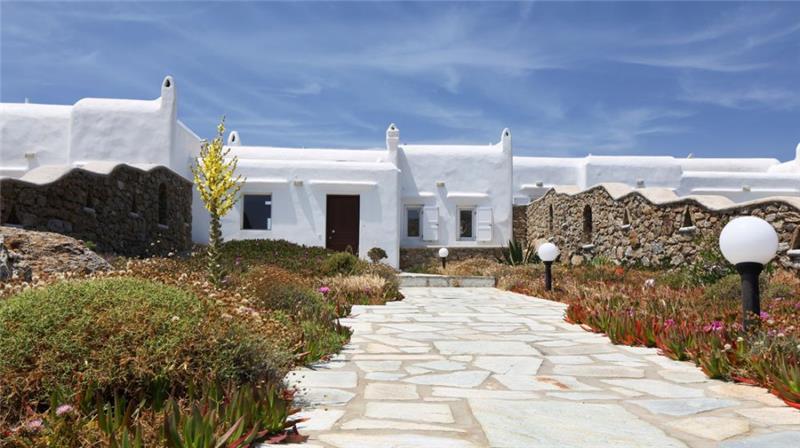 Sea-view villa in Super Paradise, photograph 17