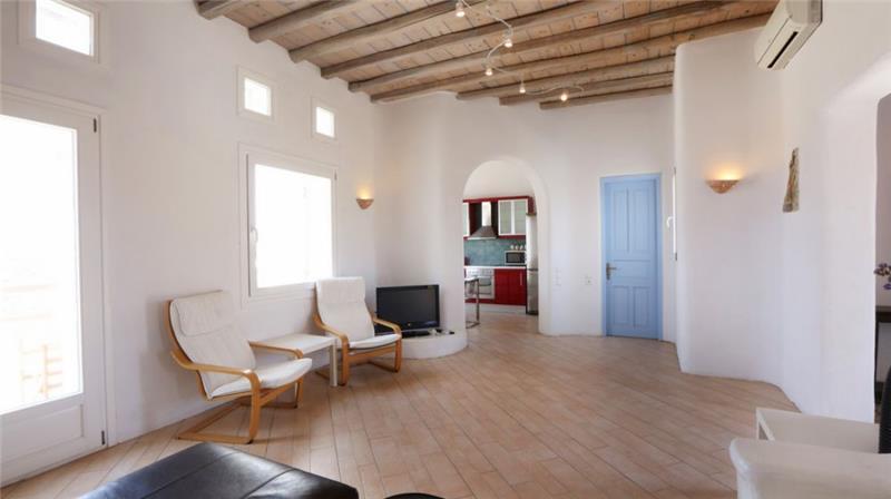 Sea-view villa in Super Paradise, photograph 8