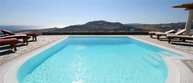 Sea-view villa in Super Paradise, photograph 3