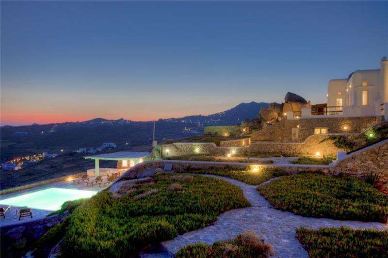 Sea-view villa in Super Paradise, photograph 20