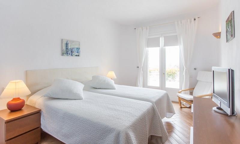4 Bedroom Villa with Pool near Super Paradise Beach on Mykonos, Sleeps 8