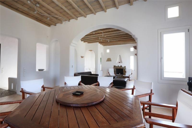 Sea-view villa in Super Paradise, photograph 15