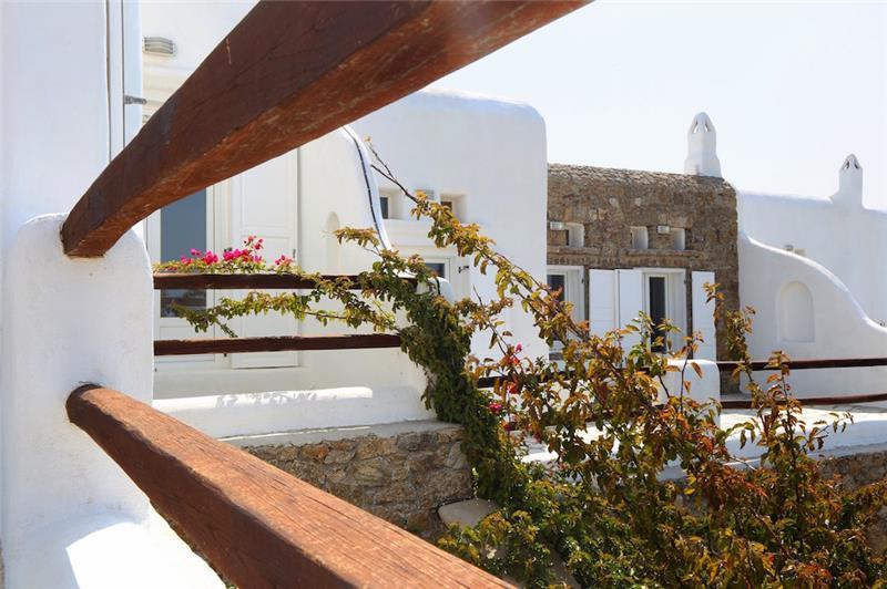 Sea-view villa in Super Paradise, photograph 16