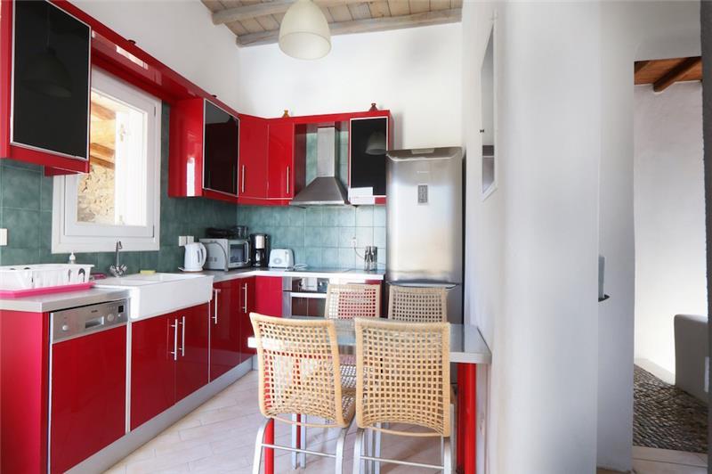Sea-view villa in Super Paradise, photograph 5