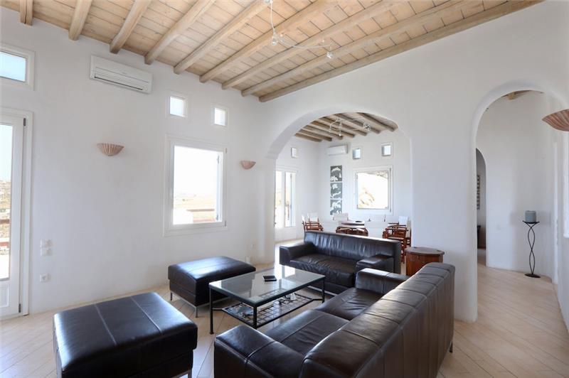 Sea-view villa in Super Paradise, photograph 7