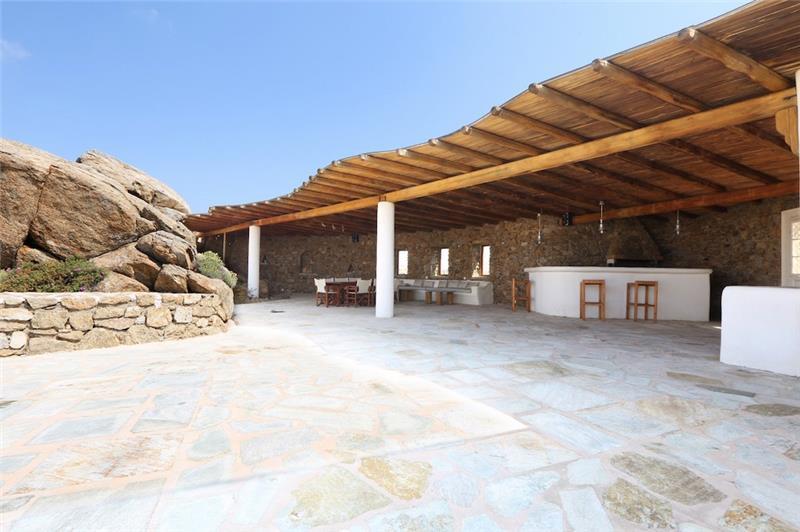 Sea-view villa in Super Paradise, photograph 3