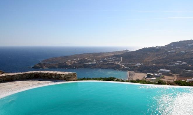 Sea-view villa in Super Paradise, photograph 1