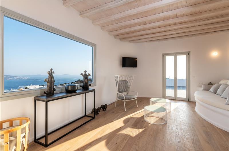 6 Bedroom Villa with Pool in Tourlos on Mykonos, Sleeps 12-15