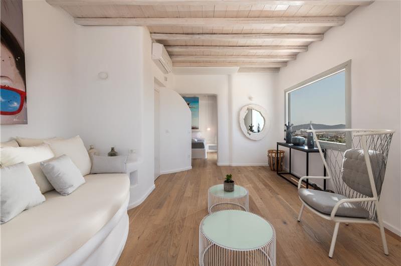 6 Bedroom Villa with Pool in Tourlos on Mykonos, Sleeps 12-15