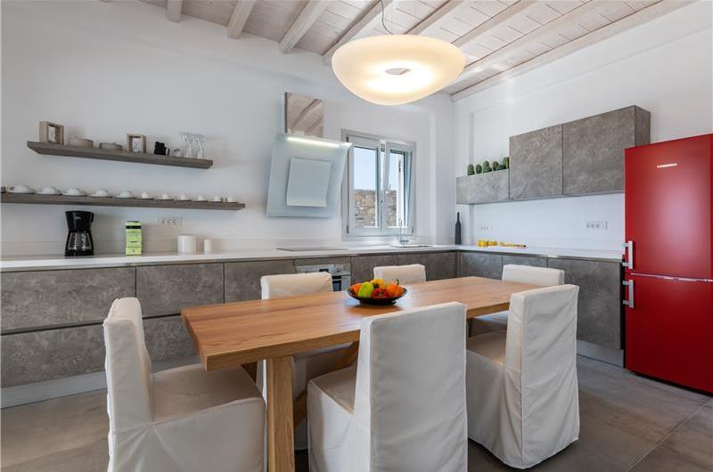 6 Bedroom Villa with Pool in Tourlos on Mykonos, Sleeps 12-15