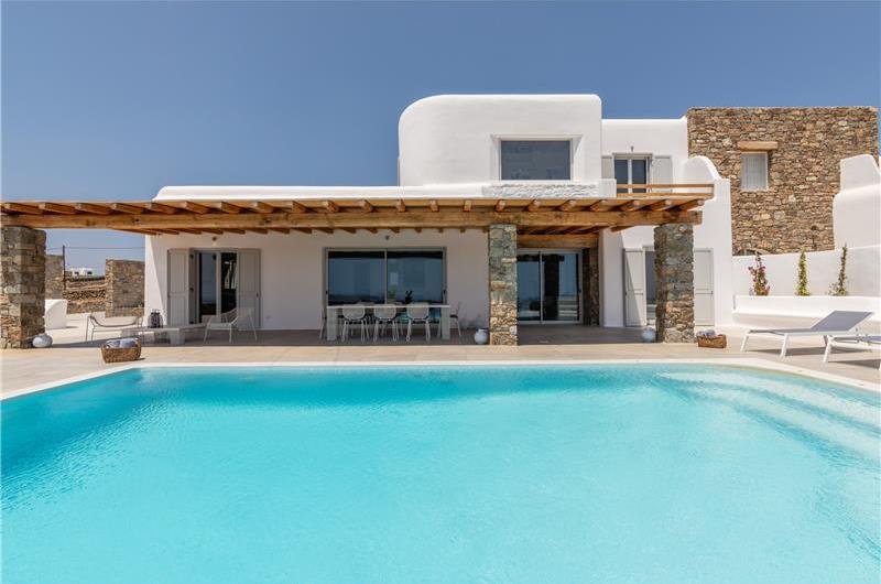 6 Bedroom Villa with Pool in Tourlos on Mykonos, Sleeps 12-15