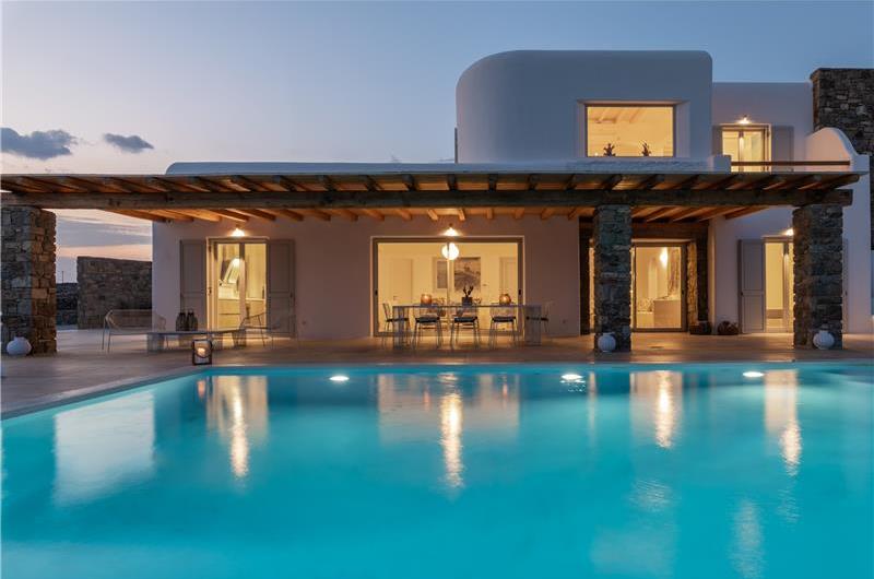 6 Bedroom Villa with Pool in Tourlos on Mykonos, Sleeps 12-15