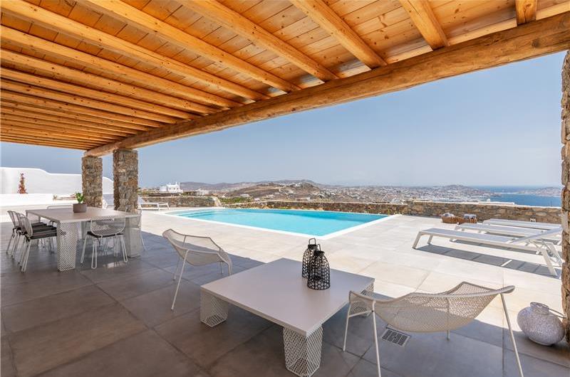 6 Bedroom Villa with Pool in Tourlos on Mykonos, Sleeps 12-15