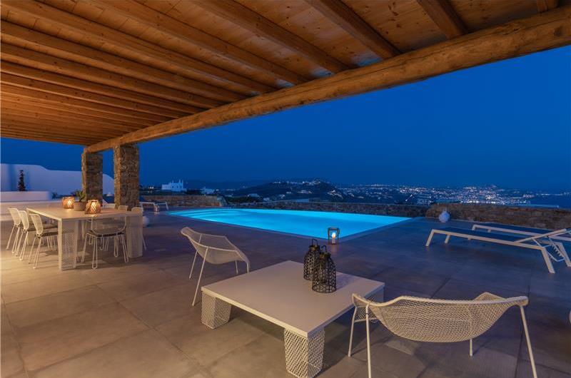 6 Bedroom Villa with Pool in Tourlos on Mykonos, Sleeps 12-15