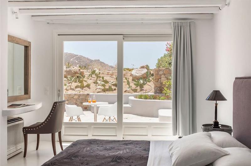 4 Bedroom Villa with Pool in Elia on Mykonos, Sleeps 8