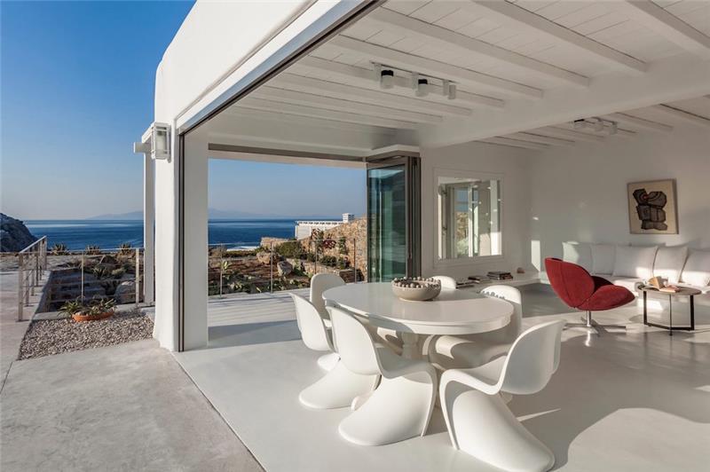 Sea-view villa in Elia, photograph 8