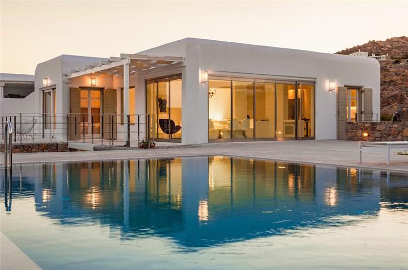 4 Bedroom Villa with Pool in Elia on Mykonos, Sleeps 8
