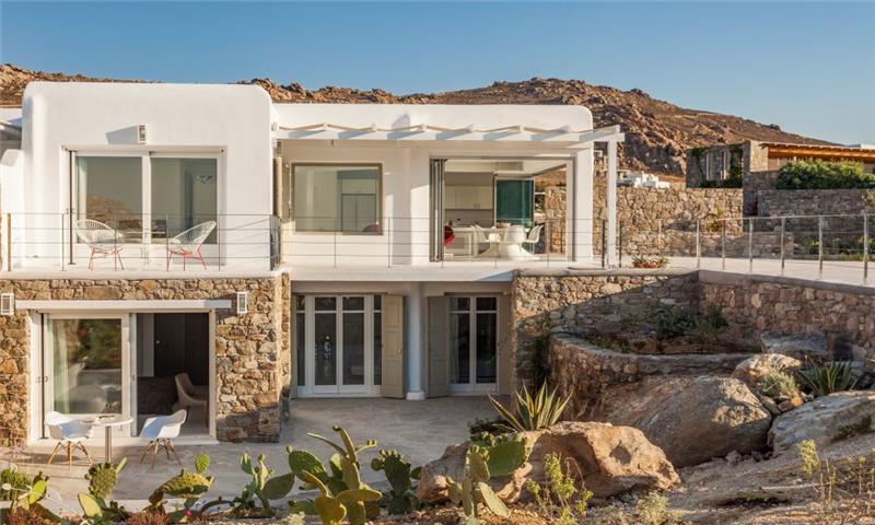 4 Bedroom Villa with Pool in Elia on Mykonos, Sleeps 8