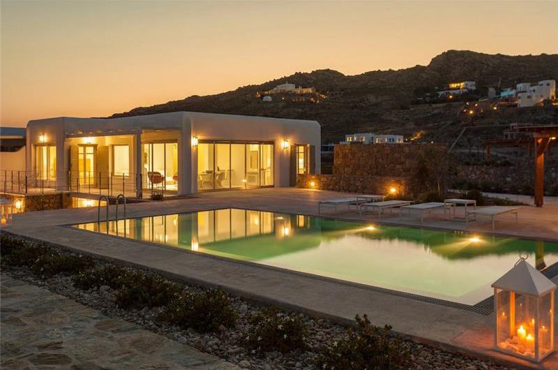4 Bedroom Villa with Pool in Elia on Mykonos, Sleeps 8