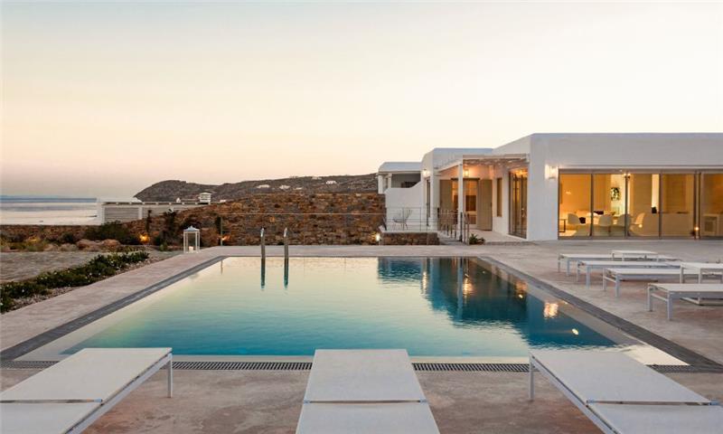 4 Bedroom Villa with Pool in Elia on Mykonos, Sleeps 8