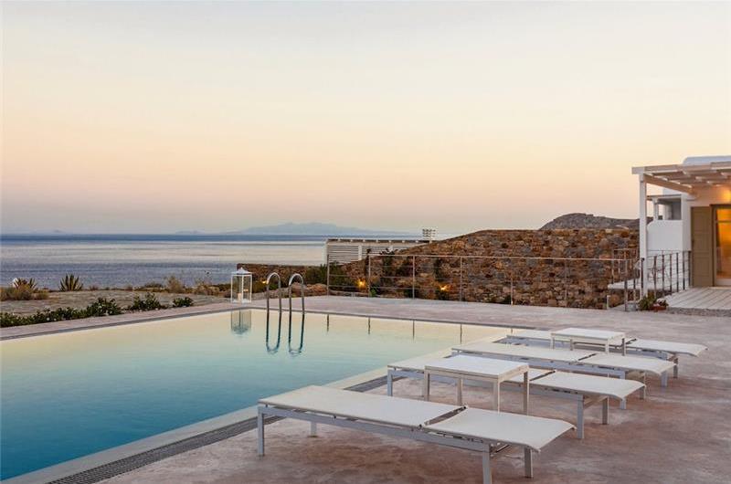 4 Bedroom Villa with Pool in Elia on Mykonos, Sleeps 8