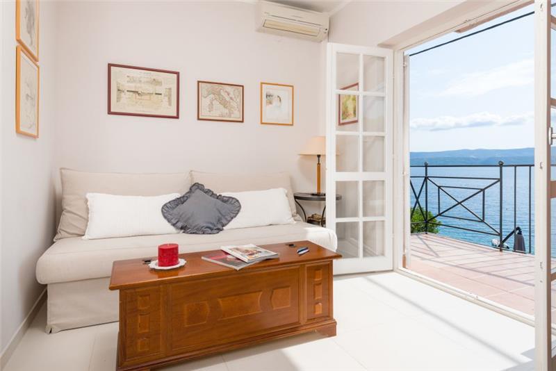 Beachfront villa in Stanici, photograph 23