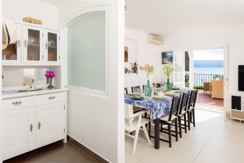Beachfront villa in Stanici, photograph 13