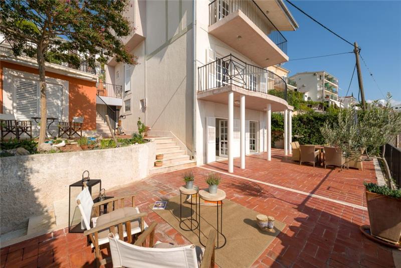 Beachfront villa in Stanici, photograph 2