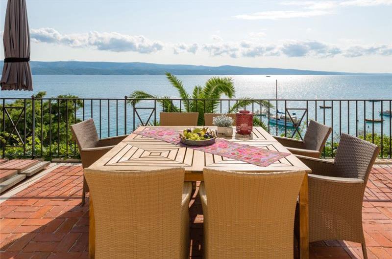 5 Bedroom Seaside Villa in Stanici near Omis, sleeps 10-12