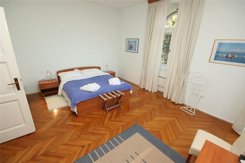 Sea-view villa in Split, photograph 22