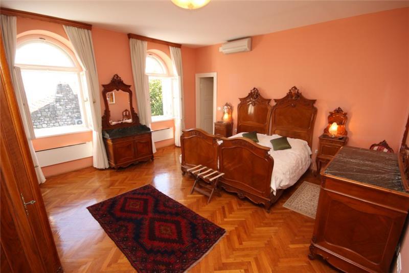 Sea-view villa in Split, photograph 20