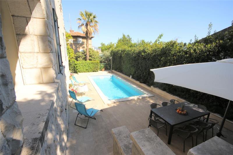 Sea-view villa in Split, photograph 4