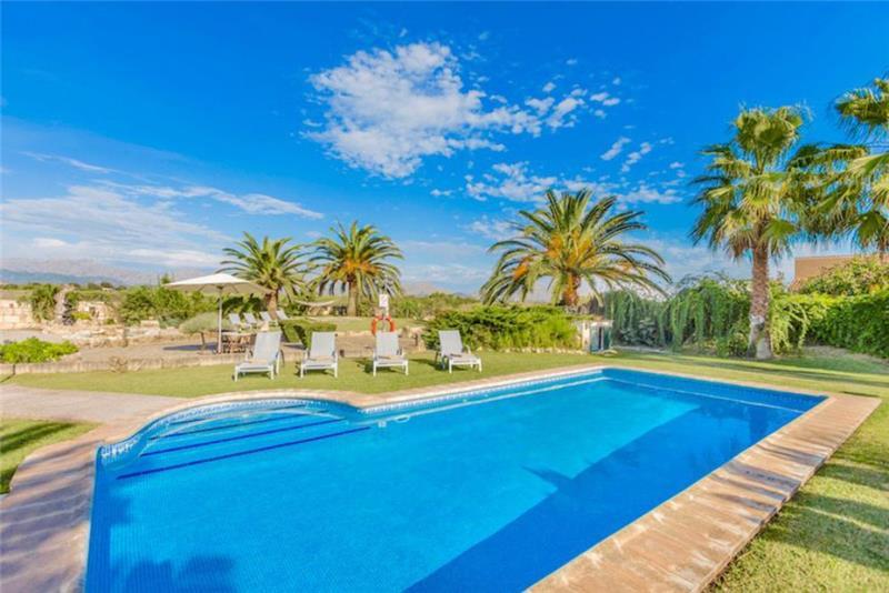 Villa in Mallorca, photograph 2