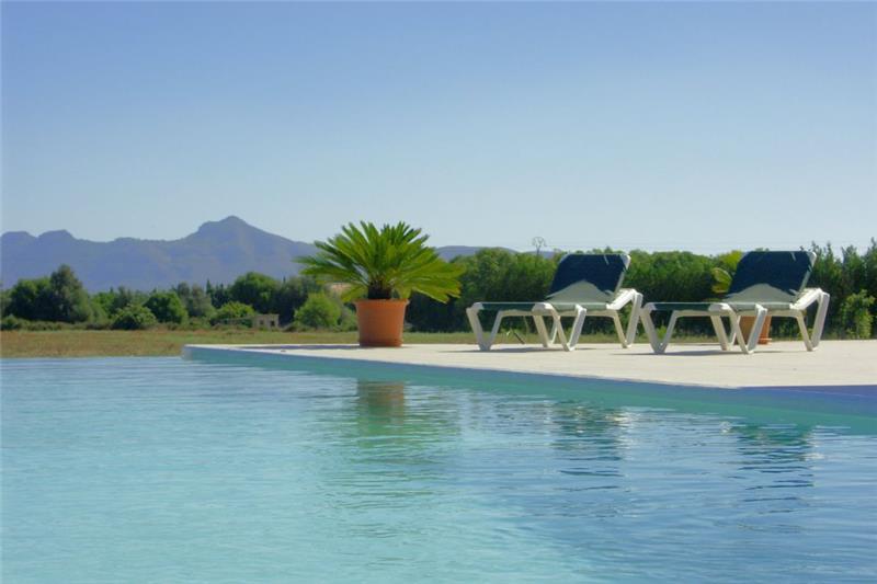 Villa in Mallorca, photograph 2