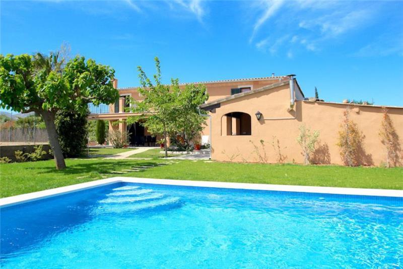 Villa in Mallorca, photograph 1