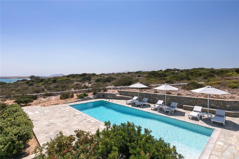Sea-view villa in Santa Maria, photograph 5