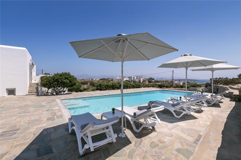 Sea-view villa in Santa Maria, photograph 2