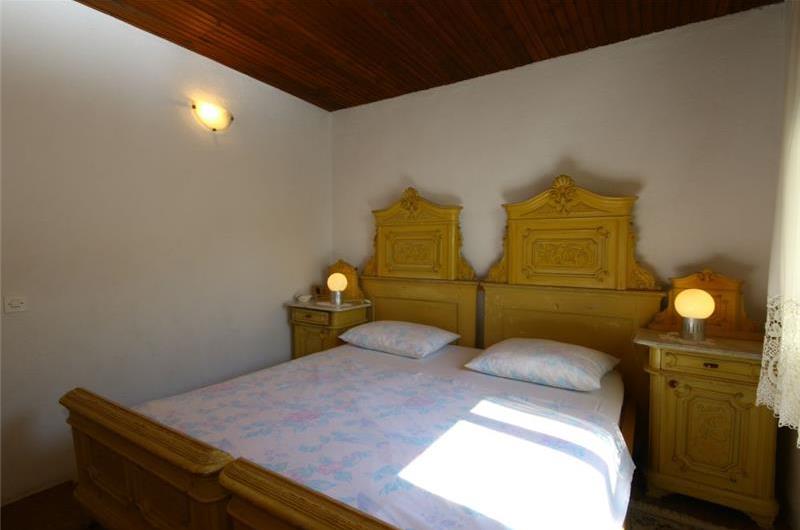 2 Bedroom Apartment in Seget Vranjica nr Trogir, Sleeps 4